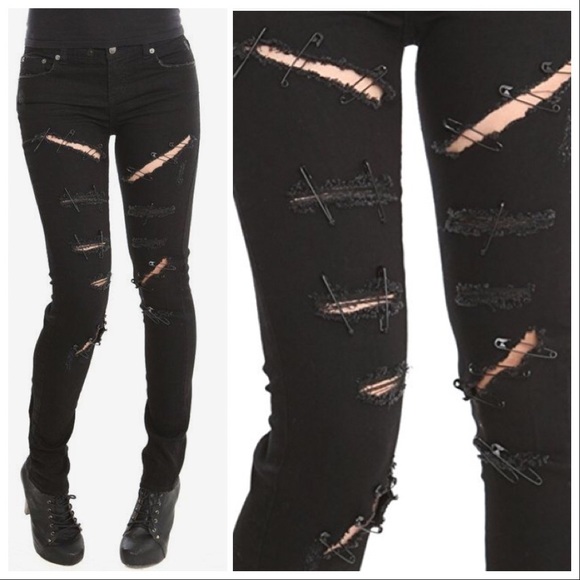 hot topic jeans